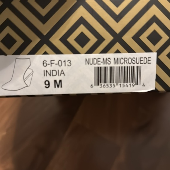 Charles by Charles David wedges - Picture 7 of 8